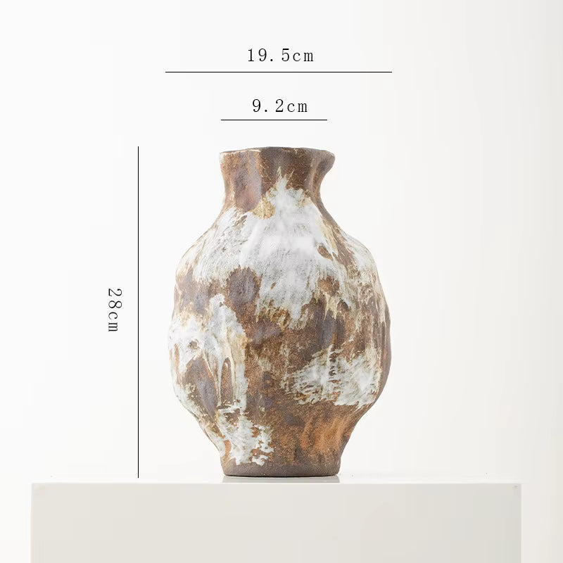 Ceramic vase with dimensions on a white background
