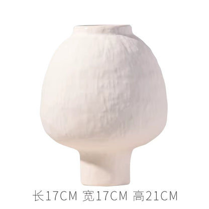 White ceramic vase on a white background with dimensions displayed.