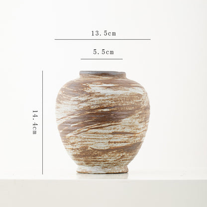 Ceramic vase with dimensions on a white background